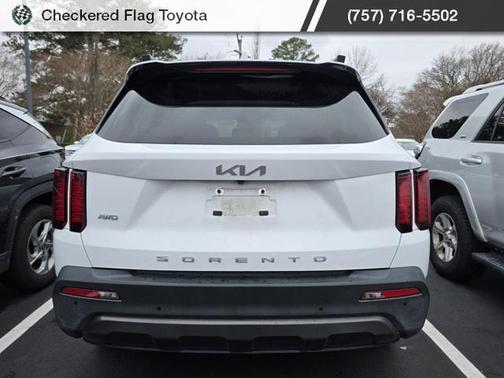 2022 Kia Sorento S