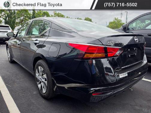 Super Black 2024 Nissan Altima S FWD
