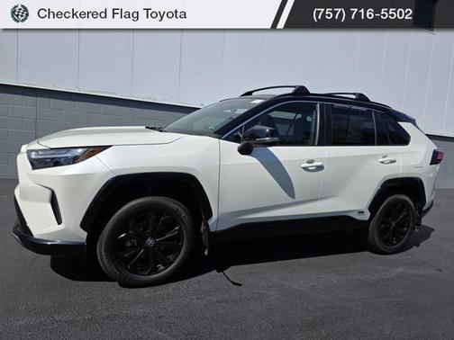 2022 Toyota RAV4 Hybrid SE