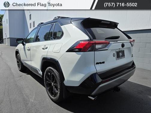 2022 Toyota RAV4 Hybrid SE