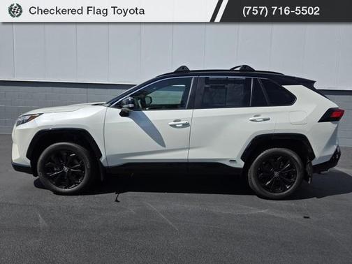 2022 Toyota RAV4 Hybrid SE