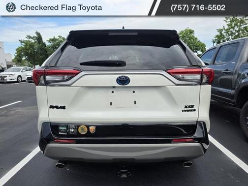 2022 Toyota RAV4 Hybrid SE