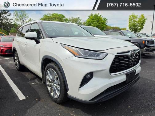 Wind Chill Pearl 2023 Toyota Highlander Limited