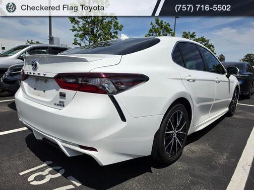 Ice Cap 2023 Toyota Camry SE