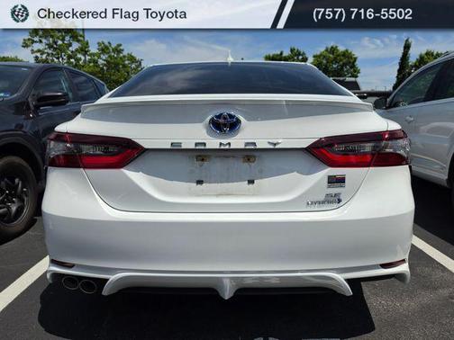 Ice Cap 2023 Toyota Camry SE