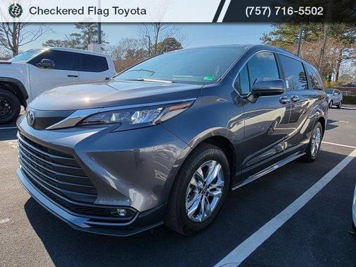 2025 Toyota Sienna XLE