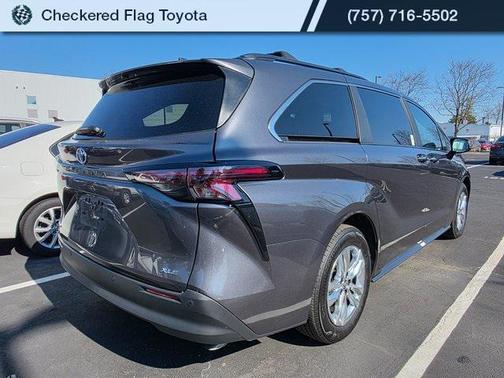 2025 Toyota Sienna XLE