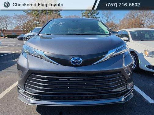 2025 Toyota Sienna XLE