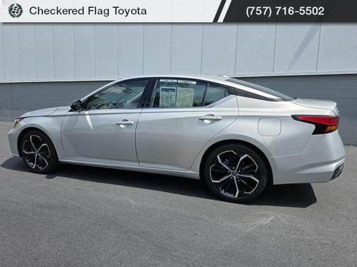 2023 Nissan Altima SR FWD