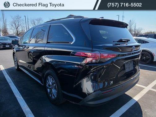 2021 Toyota Sienna XLE 7 Passenger