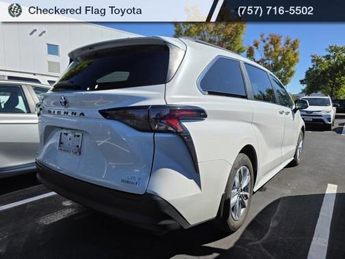2024 Toyota Sienna XLE 7 Passenger