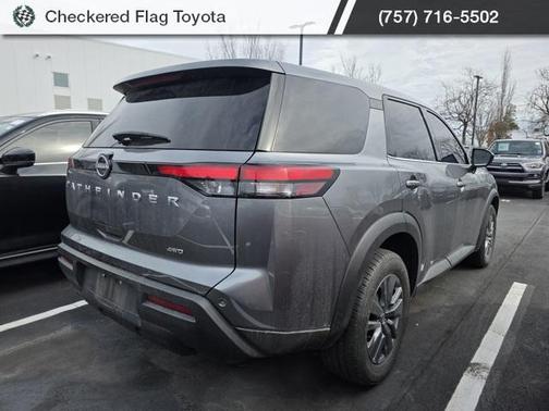 2024 Nissan Pathfinder S 4WD