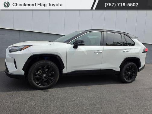 Wind Chill Pearl/Midnight Black Metallic 2024 Toyota RAV4 Hybrid SE
