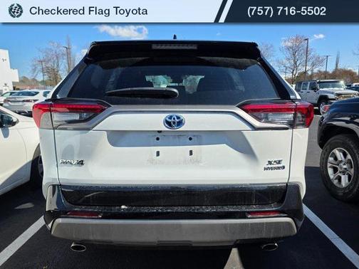 2024 Toyota RAV4 Hybrid SE