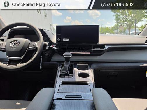 Midnight Black Metallic 2026 Toyota Sienna XLE