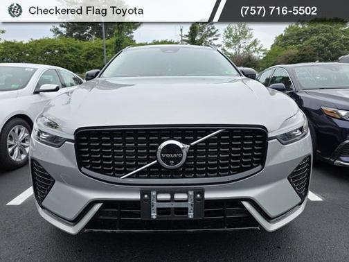 2024 Volvo XC60 B5 Plus Dark Theme