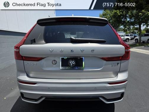 2024 Volvo XC60 B5 Plus Dark Theme