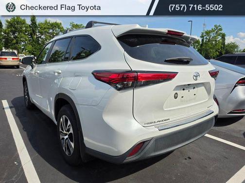 Wind Chill Pearl 2023 Toyota Highlander XLE