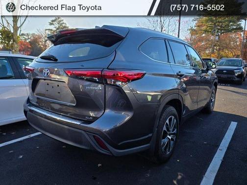 2022 Toyota Highlander Hybrid XLE