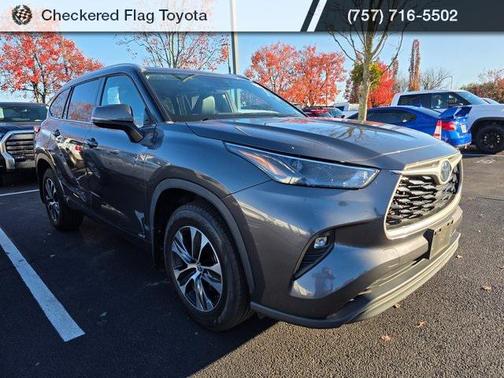 2022 Toyota Highlander Hybrid XLE