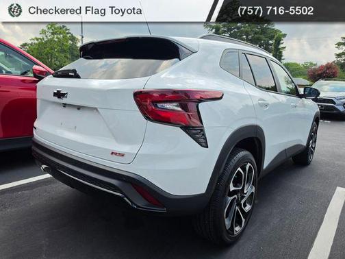 Summit White 2025 Chevrolet Trax 2RS