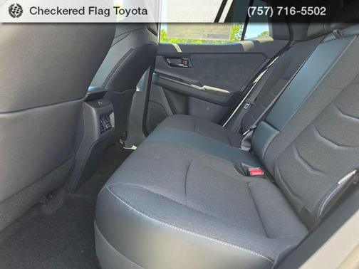 Wind Chill Pearl 2026 Toyota C-HR SE
