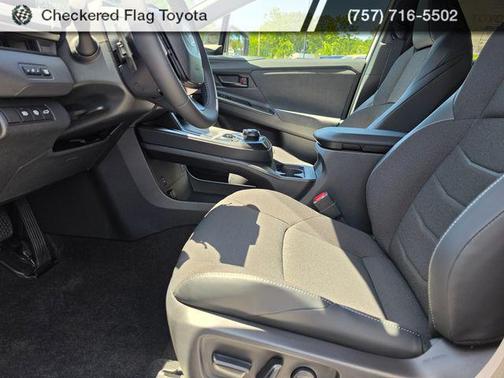 Wind Chill Pearl 2026 Toyota C-HR SE