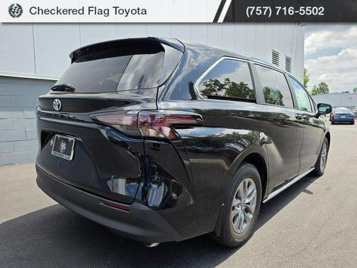 Midnight Black Metallic 2026 Toyota Sienna LE