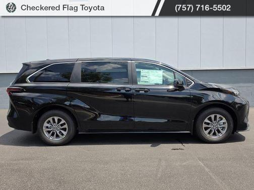 Midnight Black Metallic 2026 Toyota Sienna LE