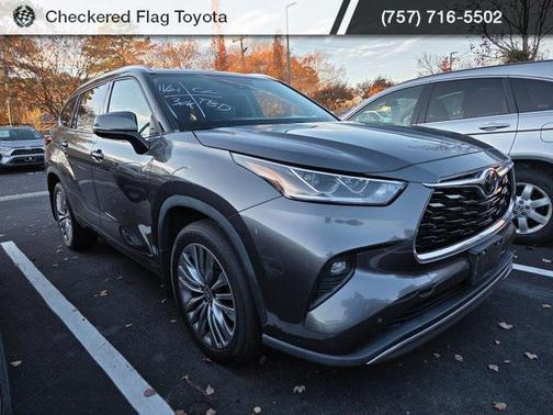 2022 Toyota Highlander Platinum
