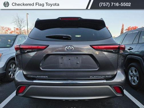 2022 Toyota Highlander Platinum
