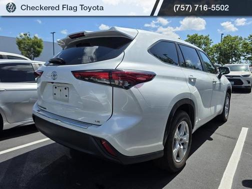 2023 Toyota Highlander LE