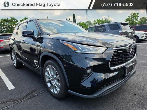 Midnight Black Metallic 2021 Toyota Highlander Limited