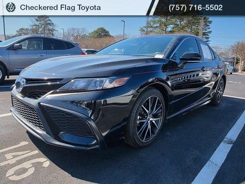 2024 Toyota Camry Hybrid SE