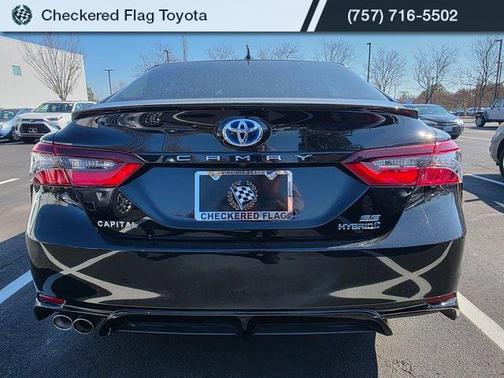2024 Toyota Camry Hybrid SE