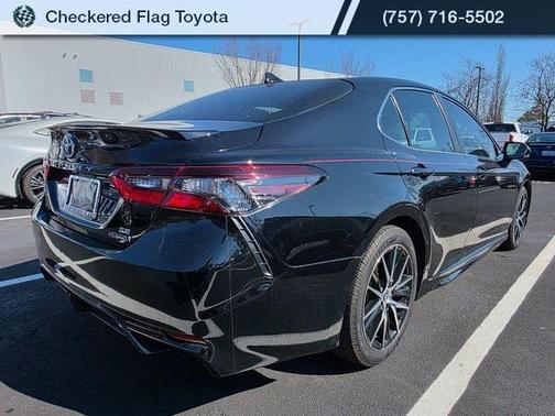 2024 Toyota Camry Hybrid SE