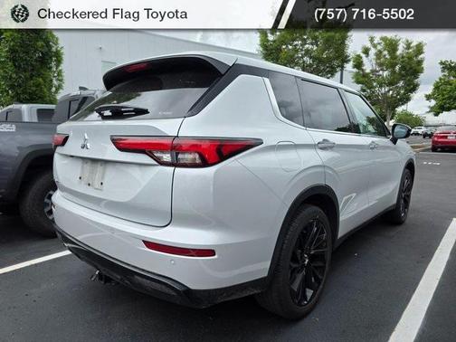 2022 Mitsubishi Outlander Black Edition S-AWC