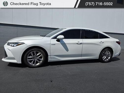 2021 Toyota Avalon Hybrid XLE Plus
