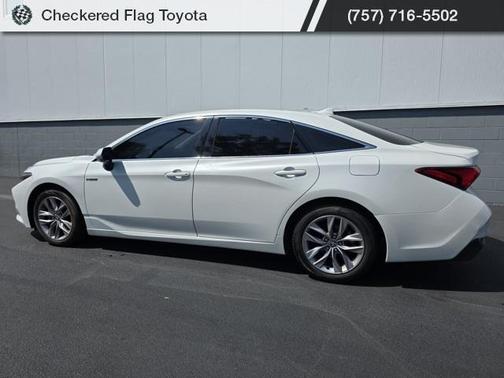 2021 Toyota Avalon Hybrid XLE Plus