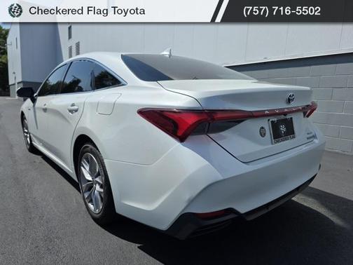 2021 Toyota Avalon Hybrid XLE Plus