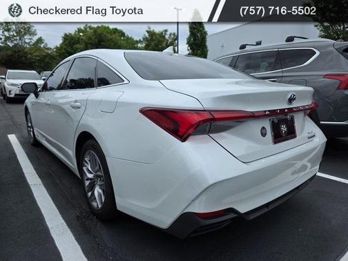2021 Toyota Avalon Hybrid XLE Plus