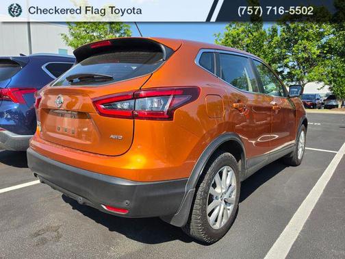 Monarch Orange Metallic 2022 Nissan Rogue Sport S