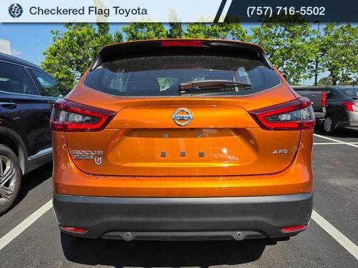 Monarch Orange Metallic 2022 Nissan Rogue Sport S
