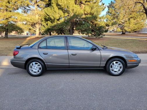 2001 Saturn SL 2