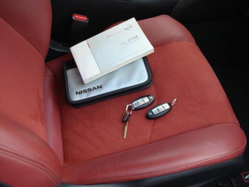 2010 Nissan 370Z Touring