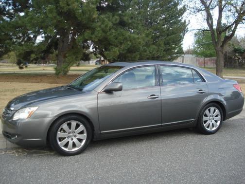 Gray 2007 Toyota Avalon XLS