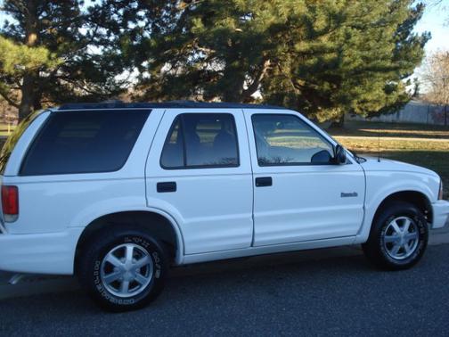 1998 Oldsmobile Bravada Base