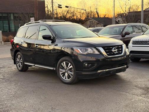 2020 Nissan Pathfinder SV 2WD