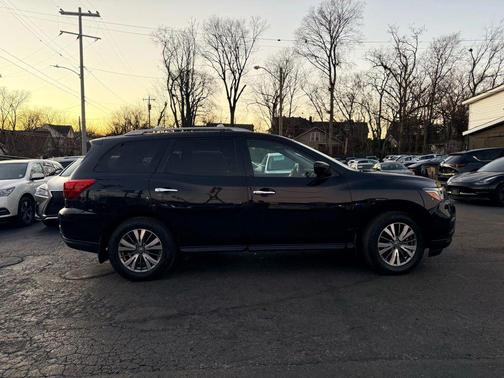 2020 Nissan Pathfinder SV 2WD