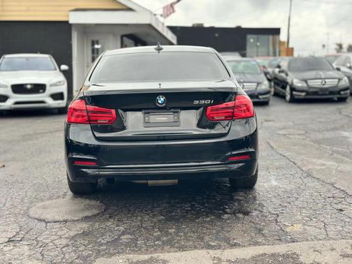 2018 BMW 330 330i Sedan 4D